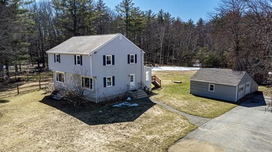 264 Baboosic Lake Rd, MerriMacK, NH 03054 - photo 2