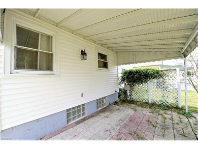 * Covered Back Brick Patio! ~