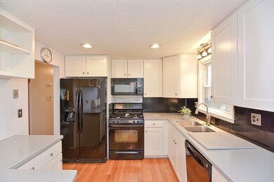 11 Mountain St, Sharon, MA 02067 - photo 3