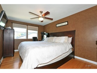 469 N Maple Ave, Elmhurst, IL 60126 - photo 6