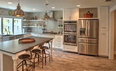 607 W San Antonio St, Fredericksburg, TX 78624 - photo 5