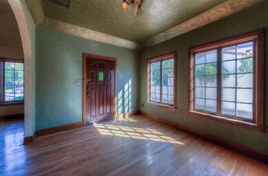 003_Foyer