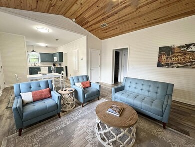 320 Pebble Creek Dr, Mountain View, AR 72560 - photo 2