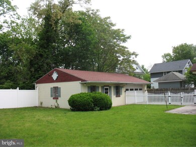 114 W Centre St, Woodbury, NJ 08096 - photo 5