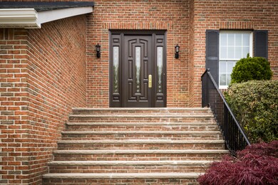 05_Front Entrance