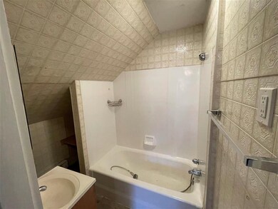 514 Middle St unit 1, Portsmouth, NH 03801 - photo 7