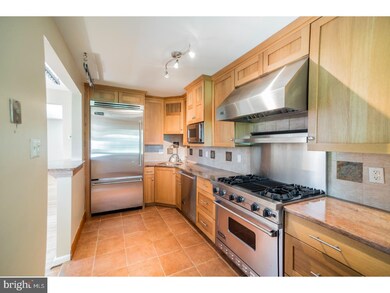 75 Suburban Ln, Upper Darby, PA 19082 - photo 7