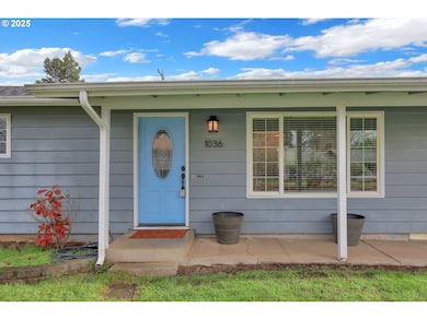 1036 Oak St, Junction City, OR 97448 - photo 2