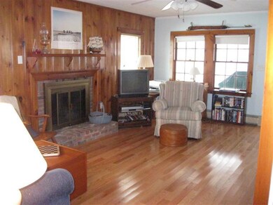 60 Wamsutta Ave, Pocasset, MA 02559 - photo 4