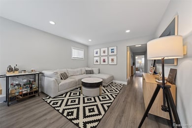 3528 Phillips Ave, Berkley, MI 48072 - photo 6