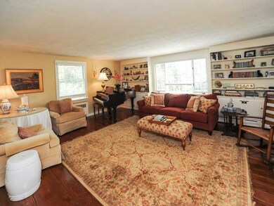 8 Knapton St, Barrington, RI 02806 - photo 6