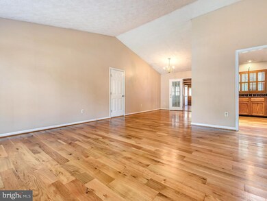 17325 Tamarack Dr, Williamsport, MD 21795 - photo 4