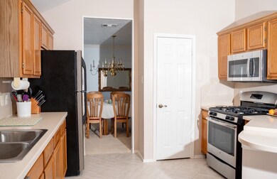 1901 Valero St, Friendswood, TX 77546 - photo 5