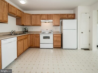 162 S Savanna Dr, Pottstown, PA 19465 - photo 7