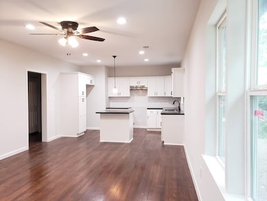 8010 Findlay St, Houston, TX 77017 - photo 3