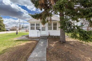14-web-or-mls-REP-3526-5TH-AVE-N-GF (16)