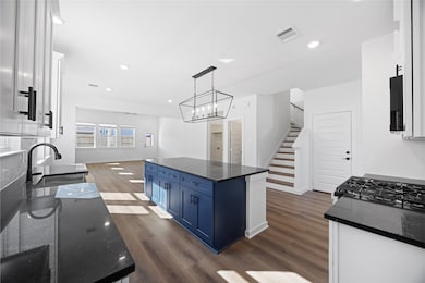 8326 Amethyst Valley Ln, Angleton, TX 77515 - photo 7