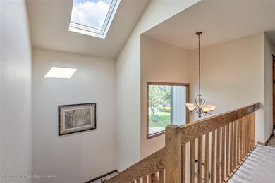 04-FOYER