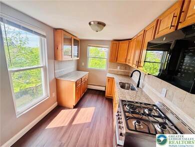 1165 E 3rd St, Bethlehem, PA 18015 - photo 2