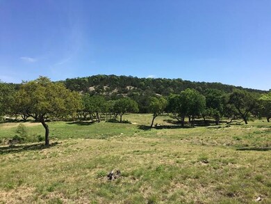 16 Boot Ranch Cir, Fredericksburg, TX 78624 - photo 6