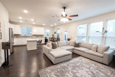 8961 Monterey View Dr, Houston, TX 77080 - photo 3