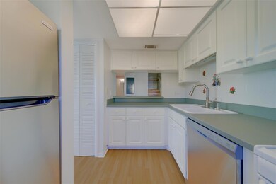 1 Windrush Blvd unit 28, Indian Rocks Beach, FL 33785 - photo 6