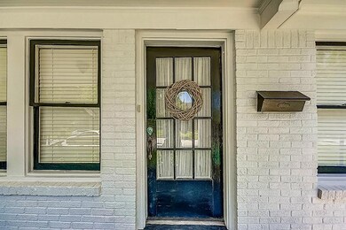 1610 Missouri St, Houston, TX 77006 - photo 4