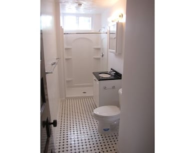 27 Florence St, Worcester, MA 01610 - photo 6