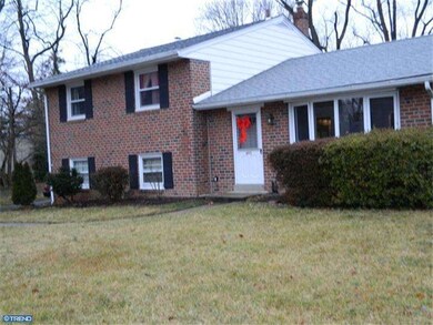 405 Burning Tree Rd, Wallingford, PA 19086 - photo 2