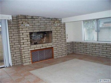 Family Room w/Fireplace