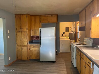141 W Old Linden Rd, Show Low, AZ 85901 - photo 6