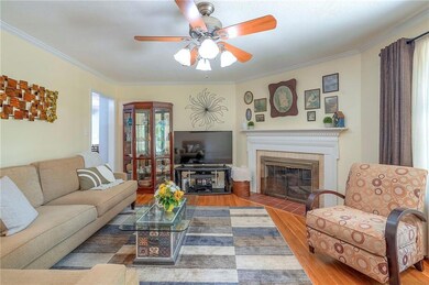 10907 Sharon Ln, Shawnee, KS 66203 - photo 6