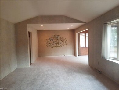 Open Floor plan flows from Great rm, to dining rm 