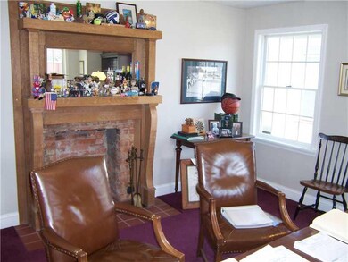 Studio/Study/Office.