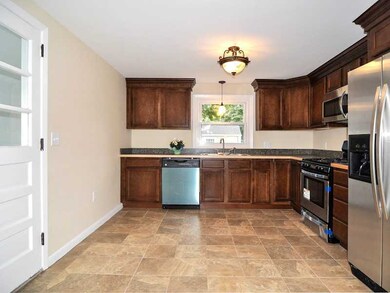 34 Gorton Lake Blvd, Warwick, RI 02886 - photo 3