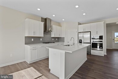 9907 Oxon Creek Ct, Middle River, MD 21220 - photo 5