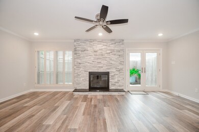 10274 Briar Forest Dr unit 25, Houston, TX 77042 - photo 5