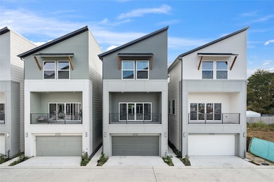 527 Moving Meadows Dr, Houston, TX 77018 - photo 3