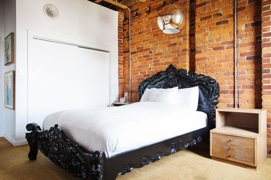 riley bedroom