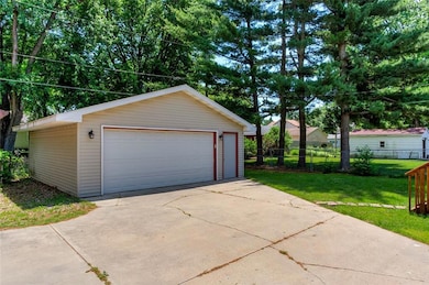 1439 46th St, Des Moines, IA 50311 - photo 5