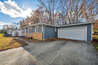 6706 Crestwood Ln, Olmsted Falls, OH 44138 - photo 6