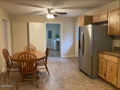 641 Dillon St, Crossville, TN 38555 - photo 6