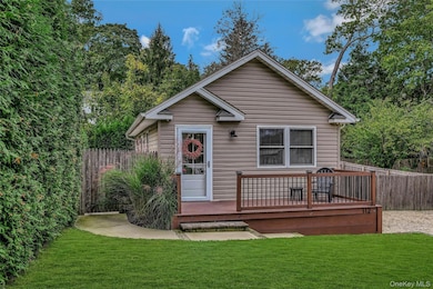 112 Magnolia Dr, Rocky Point, NY 11778 - photo 2