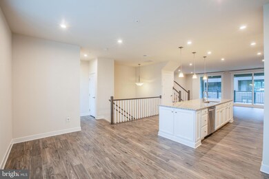 10118 -B American Pharoah Ln, Laurel, MD 20723 - photo 5