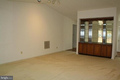 5504 Southport Ln, Fairfax, VA 22032 - photo 4