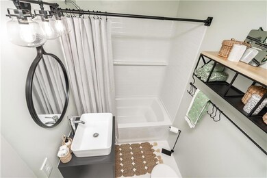 2119 E 27th St, Des Moines, IA 50317 - photo 7