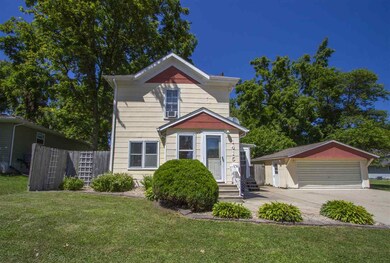 1415 W 4th St, Cedar Falls, IA 50613 - photo 2