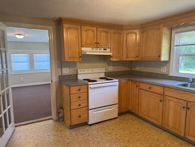 178 Spring St, Bridgewater, MA 02324 - photo 5