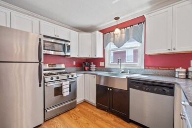 234 Beacon St unit 2, Lowell, MA 01850 - photo 5