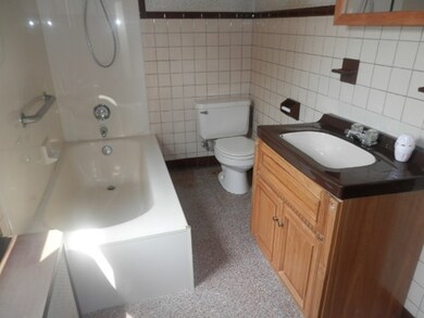 34 Waverly St, Taunton, MA 02780 - photo 7